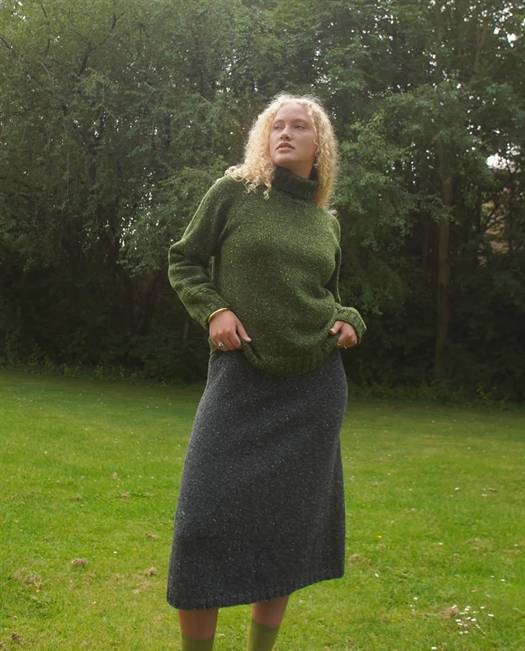 LANGØ NEDERDEL fra Kit Couture